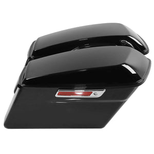 Paire de sacoches rigides noires fixées sur une Harley-Davidson Touring - vue 5