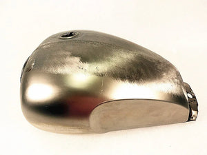 Réservoir d'essence en métal brut pour moto XY400 - vue 1