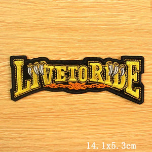 Écusson brodé crâne et cœur style moto biker - vue 17