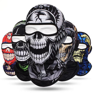 Cagoule imprimée tête de mort portée en sous-casque pour moto - vue 1