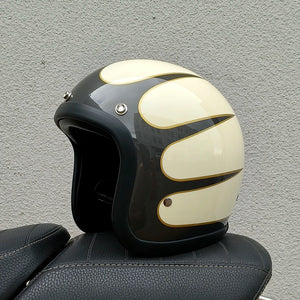 Casque moto rétro compact noir style japonais - vue de trois quarts - vue 9
