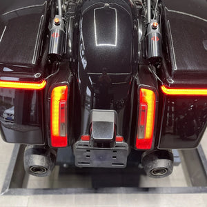 Feux LED de Sacoches Arrière avec Clignotant Intégré (Filler Panel Light) - Harley-Davidson Road Glide/Street Glide 121 CVO/ST, 117, Ultra – photo 2/12