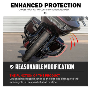 Barre de protection moteur noire montée sur une Harley-Davidson Touring - vue 4