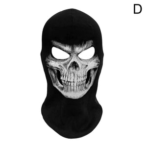 Cagoule tête de mort portée en sous-casque de moto - vue 7