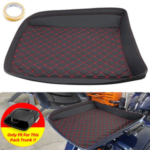 Doublure intérieure matelassée noire à surpiqûres rouges pour malle de moto - vue 1