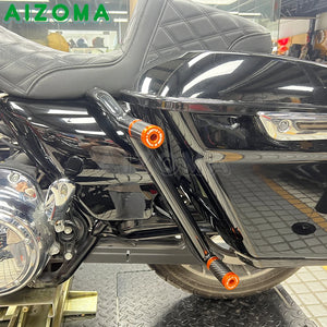 Barre de protection noire montée à l'arrière d'une Harley-Davidson Touring - vue 5