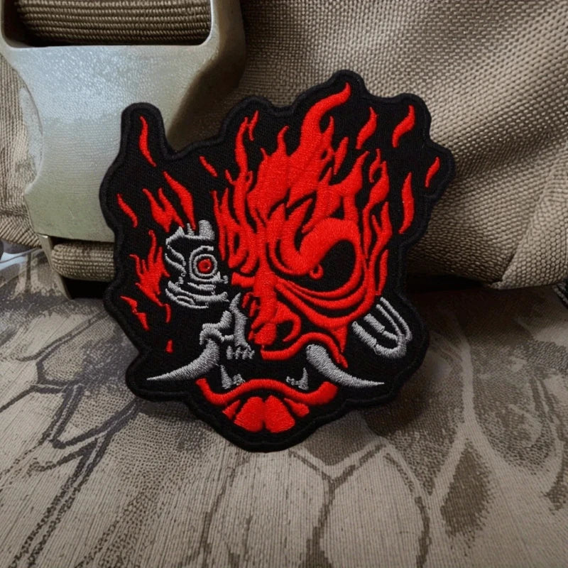 Écusson brodé tête de diable rouge - vue 2