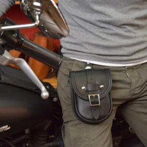 Sacoche de réservoir en cuir noir fixée sur le réservoir d'une Harley-Davidson Sportster - vue 2