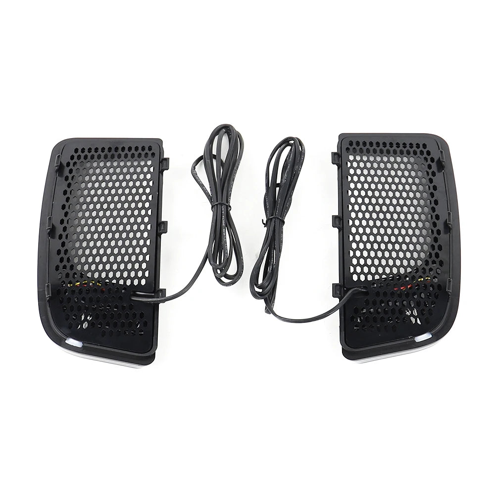 Grille de carénage bas argentée avec LED intégrée sur une Harley-Davidson Touring - vue 2