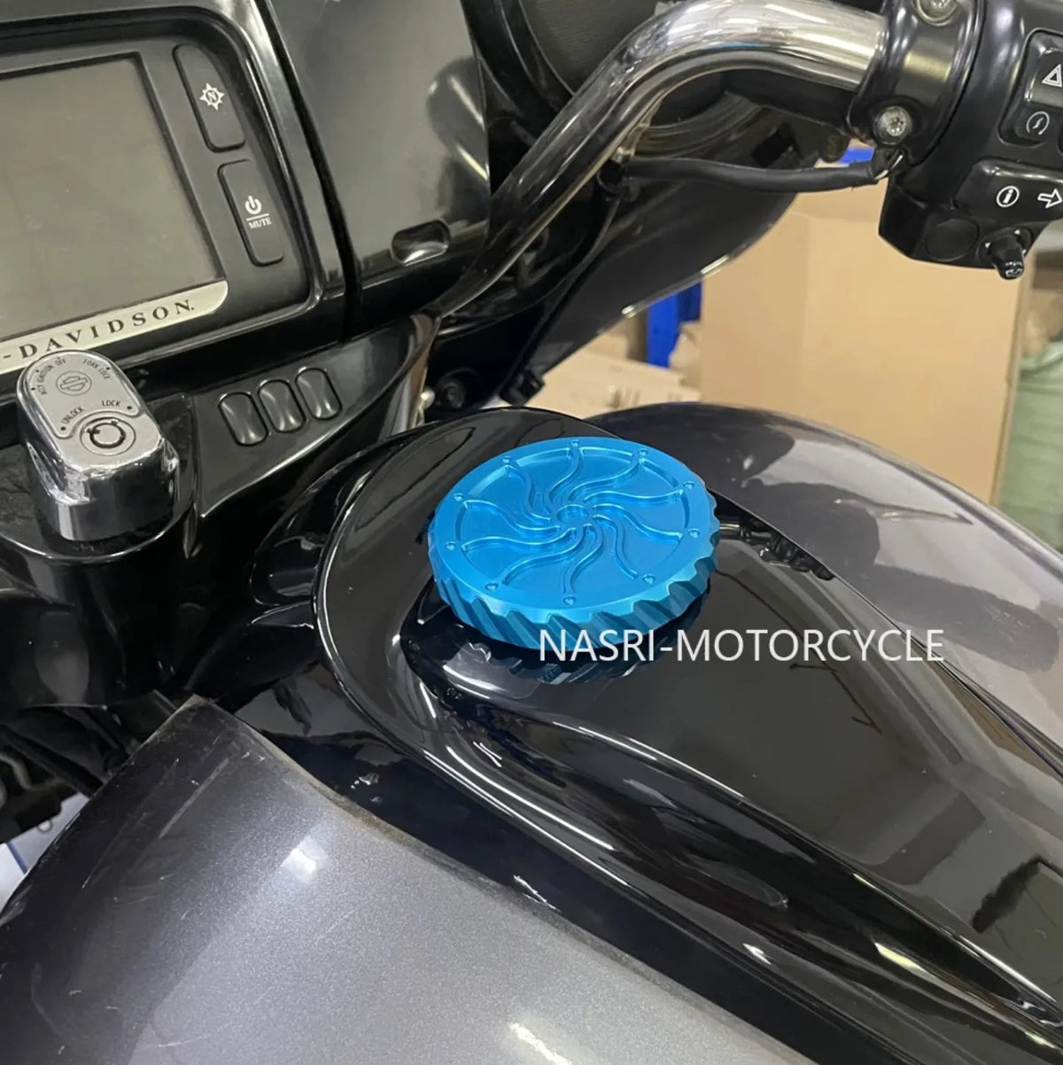 Bouchon de réservoir en aluminium noir pour Harley Sportster XL883/XL1200, Dyna, Softail, CVO Road Glide et Street Glide
