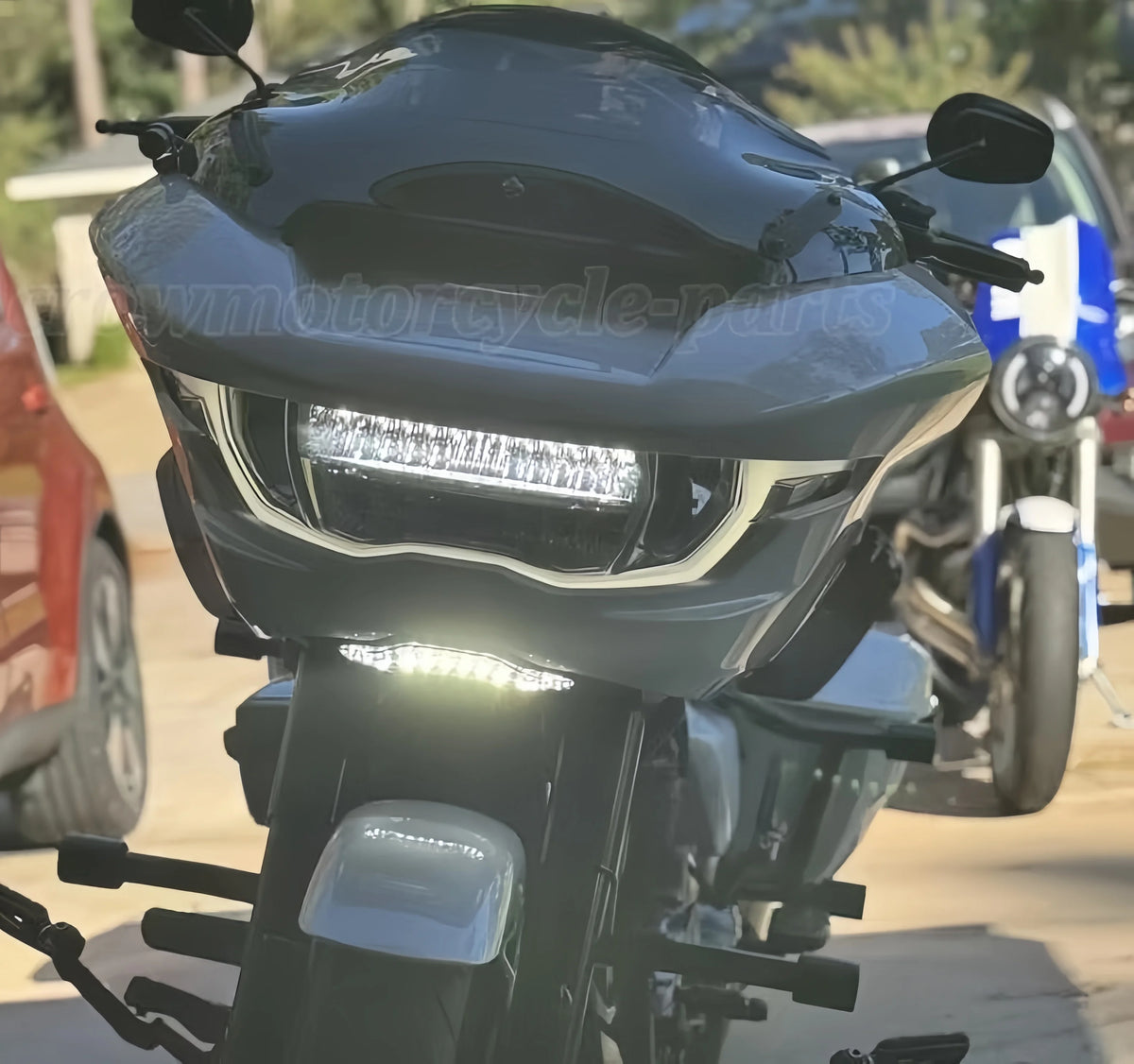 Feu LED de carénage inférieur avec clignotant ambre sur une Harley-Davidson Road Glide - vue 2