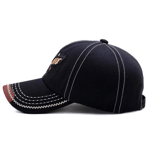Casquette beige brodée d'un aigle, vue de face - vue 3