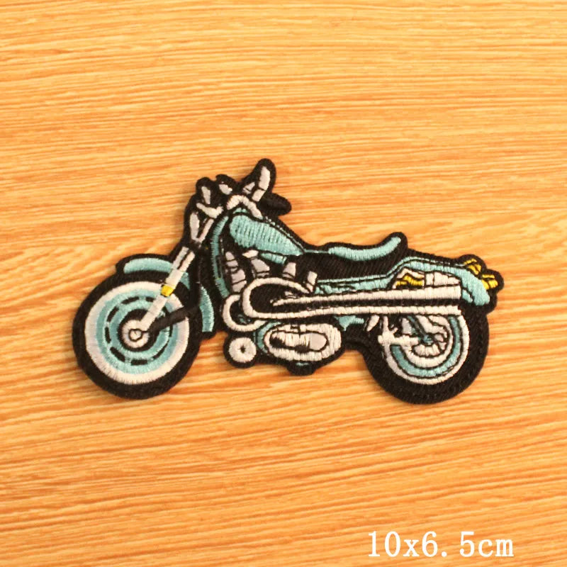 Écusson brodé crâne et cœur style moto biker - vue 4