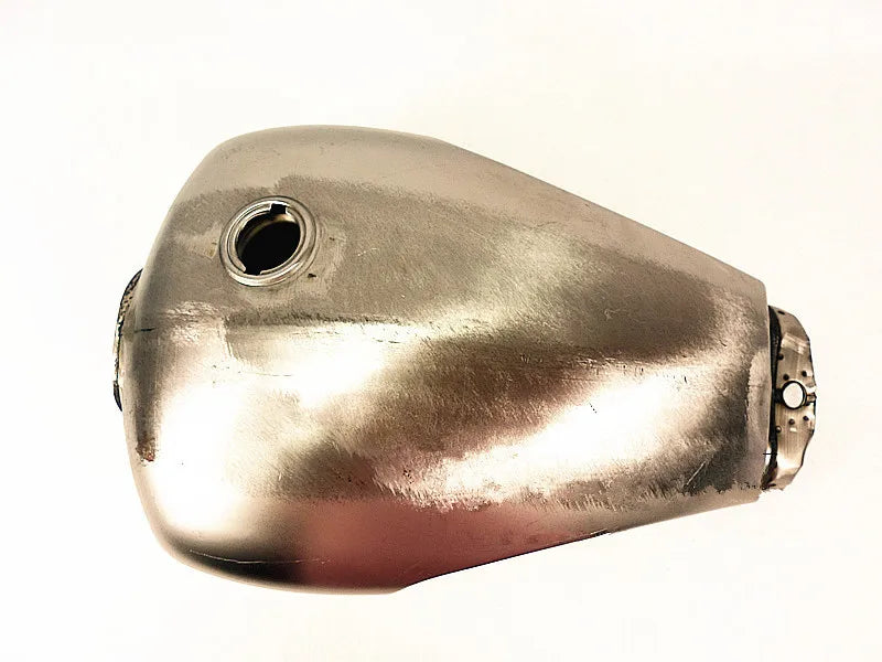 Réservoir d'essence en métal brut pour moto XY400 - vue 3