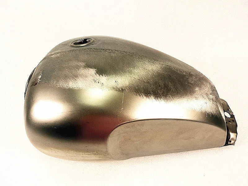 Réservoir d'essence en métal brut pour moto XY400 - vue 1