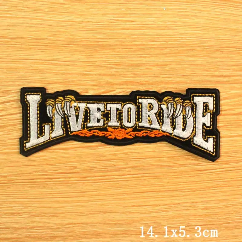 Écusson brodé crâne et cœur style moto biker - vue 29