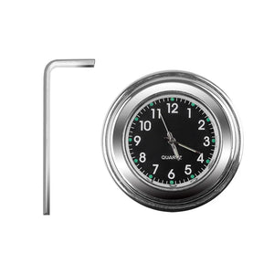 Horloge à quartz noire fixée sur le guidon d'un scooter - vue 8
