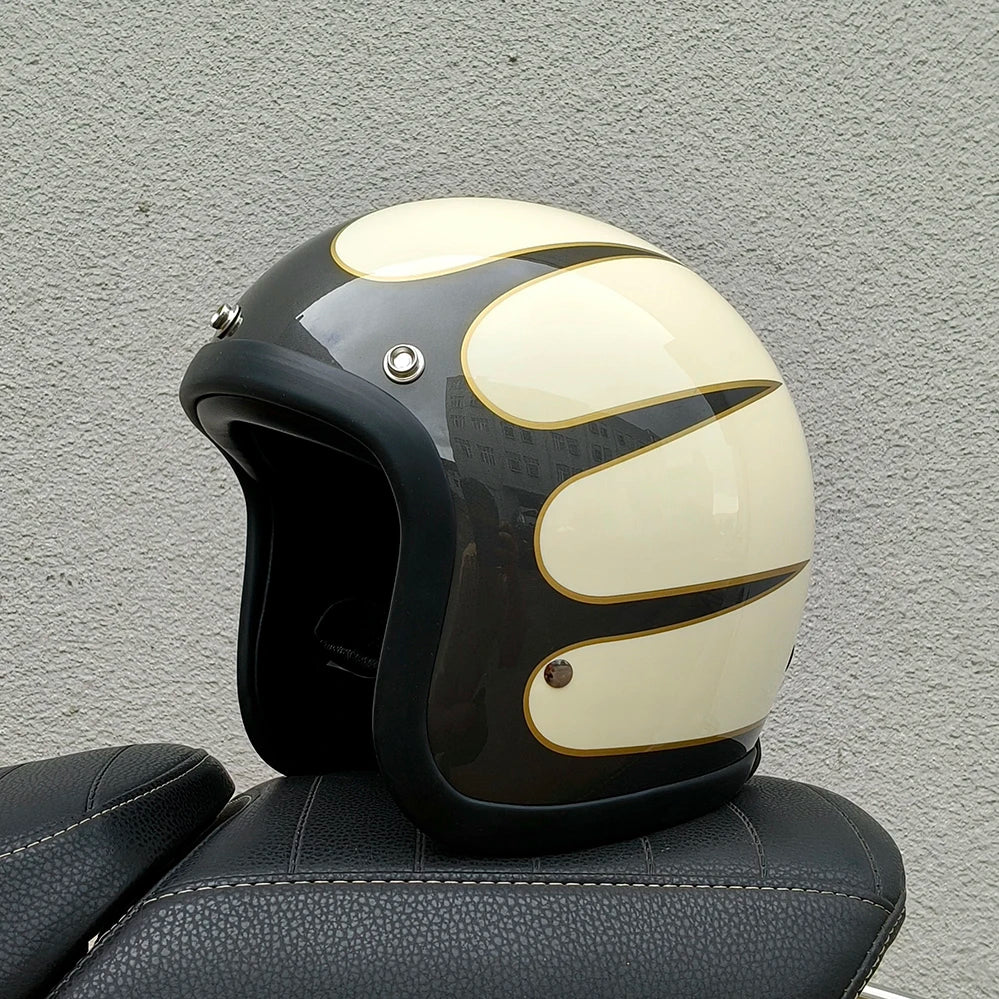 Casque moto rétro compact noir style japonais - vue de trois quarts - vue 9