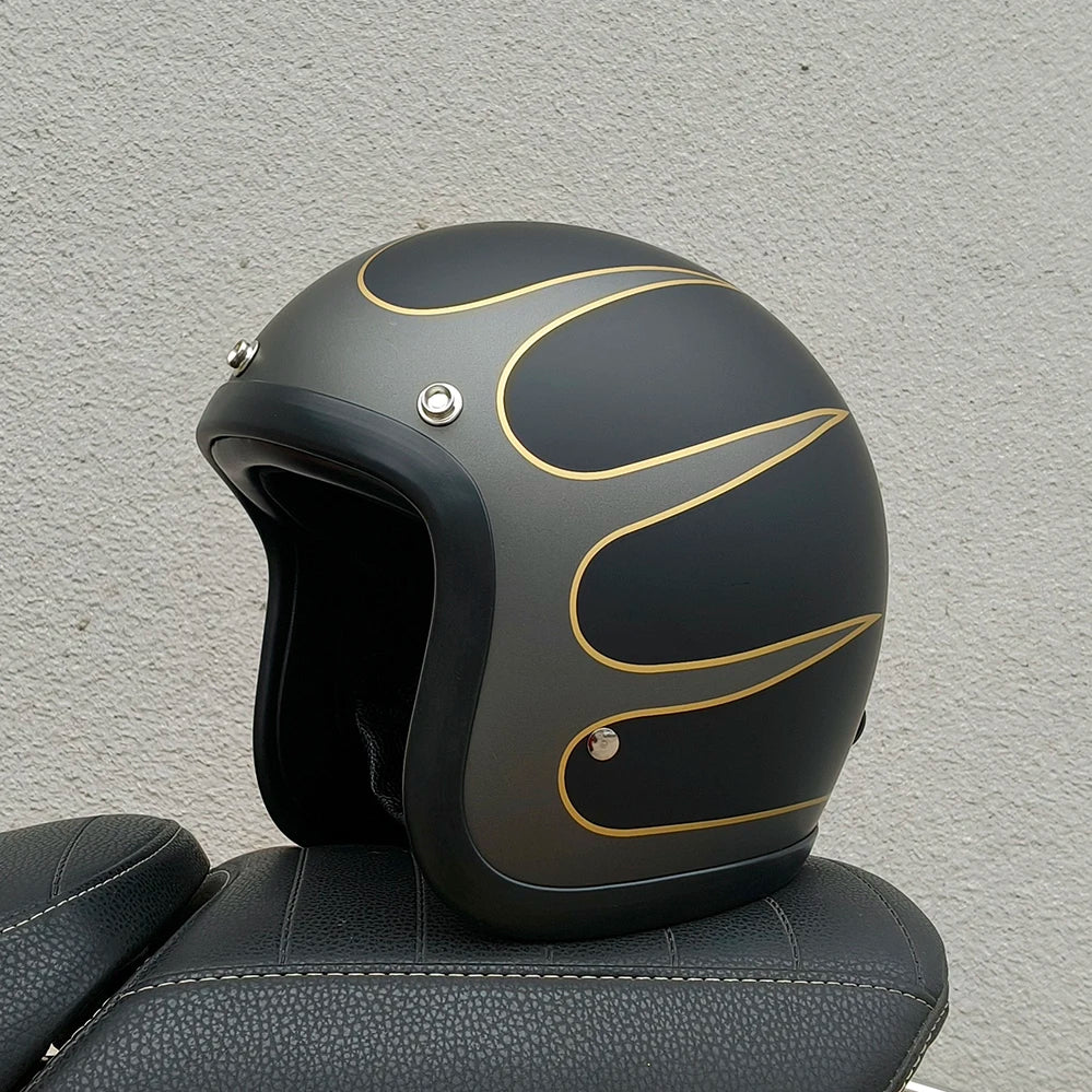 Casque moto rétro compact noir style japonais - vue de trois quarts - vue 11