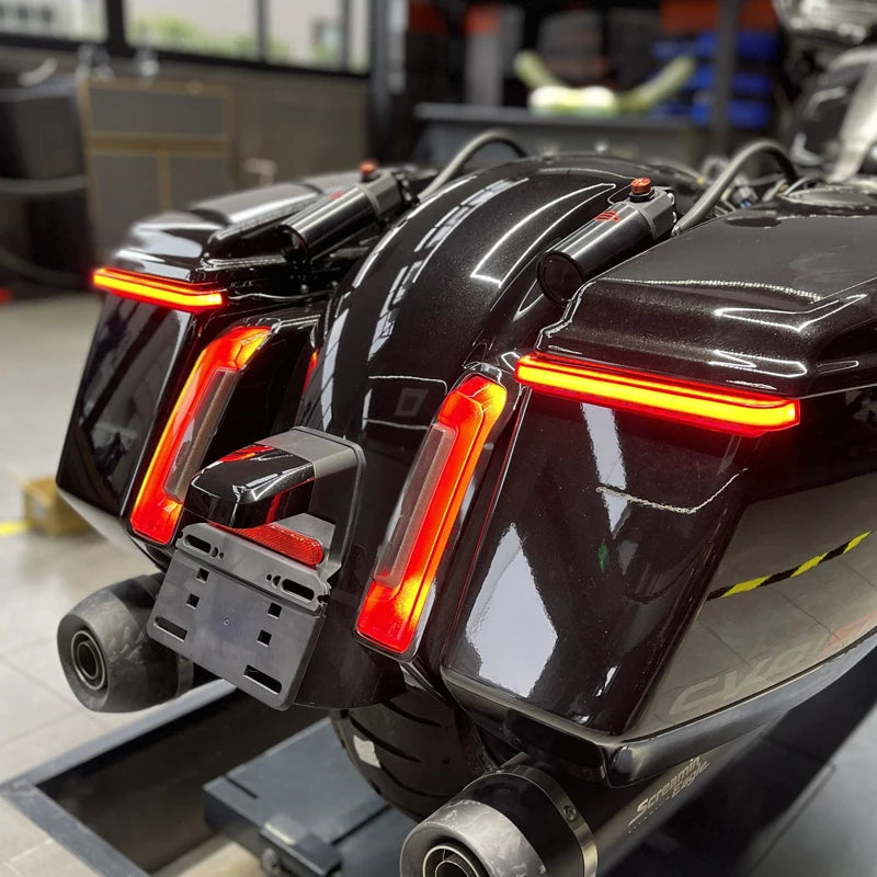 Feux LED de Sacoches Arrière avec Clignotant Intégré (Filler Panel Light) - Harley-Davidson Road Glide/Street Glide 121 CVO/ST, 117, Ultra – photo 3/12