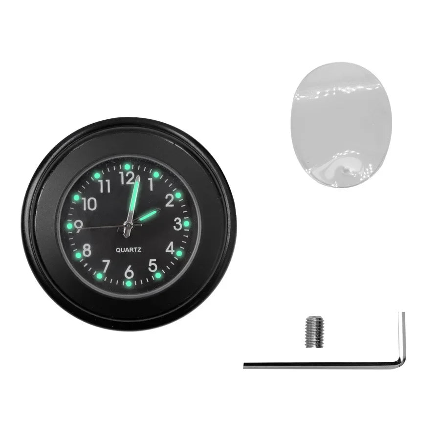 Horloge à quartz noire fixée sur le guidon d'un scooter - vue 9