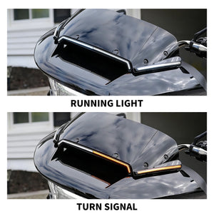 Clignotant LED latéral fixé au pare-brise d'une Harley-Davidson Road Glide - vue 3