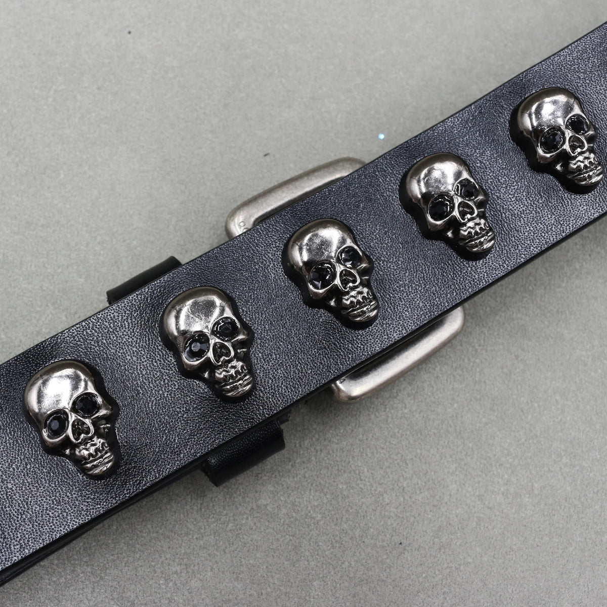 Ceinture en cuir véritable cloutée style rock - vue 4