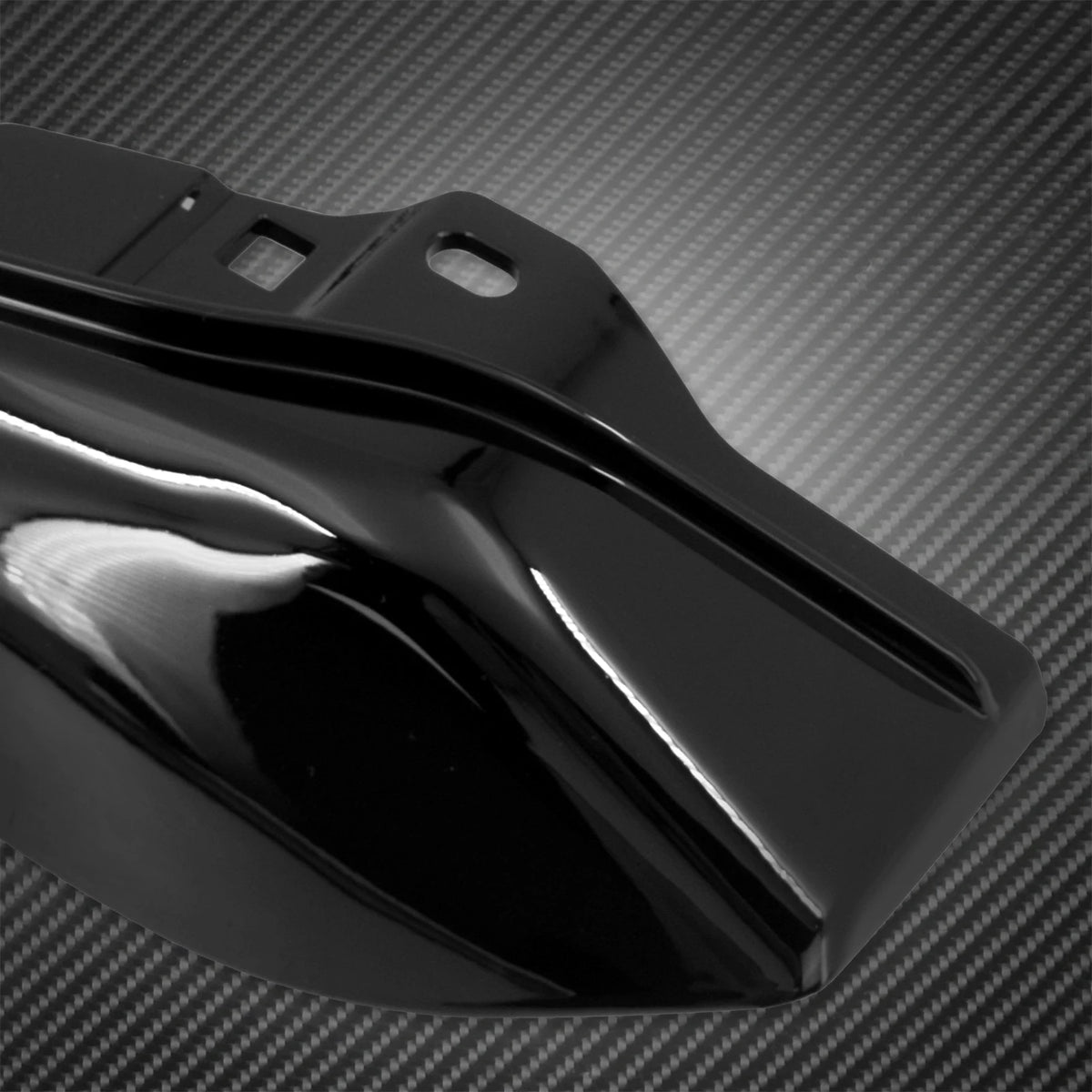 Déflecteur d'air noir mi-cadre monté sous la selle d'une Harley-Davidson Touring - vue 5