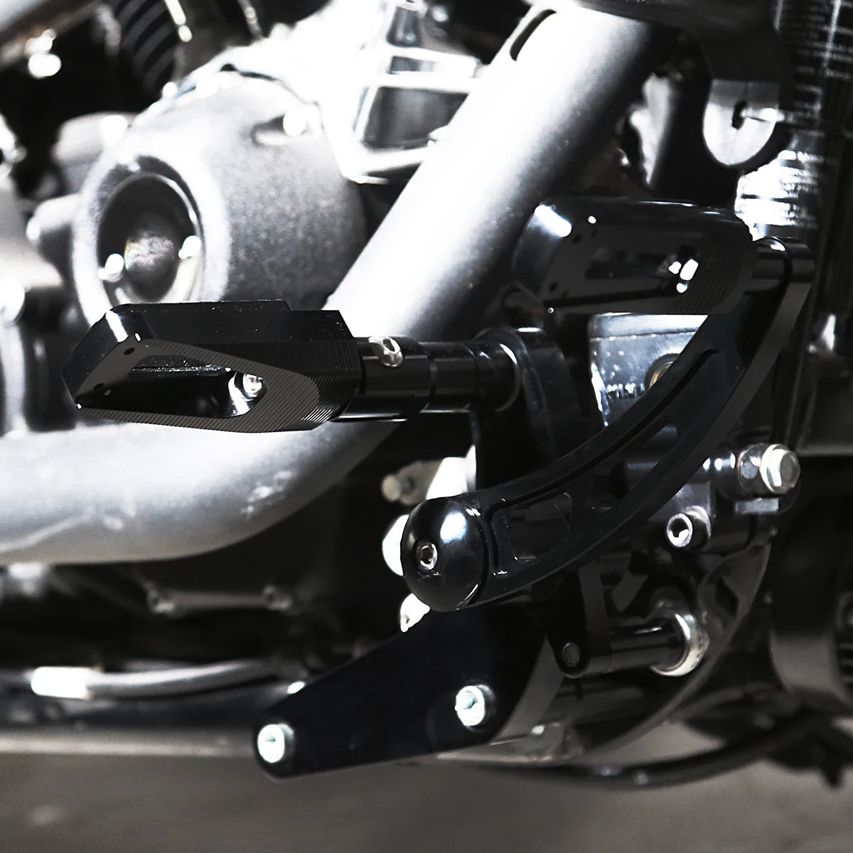 Kit commandes avancées en aluminium billette poli pour Harley-Davidson FXBB Street Bob, Softail Low Rider FXLR 2018-2024 – photo 5/7