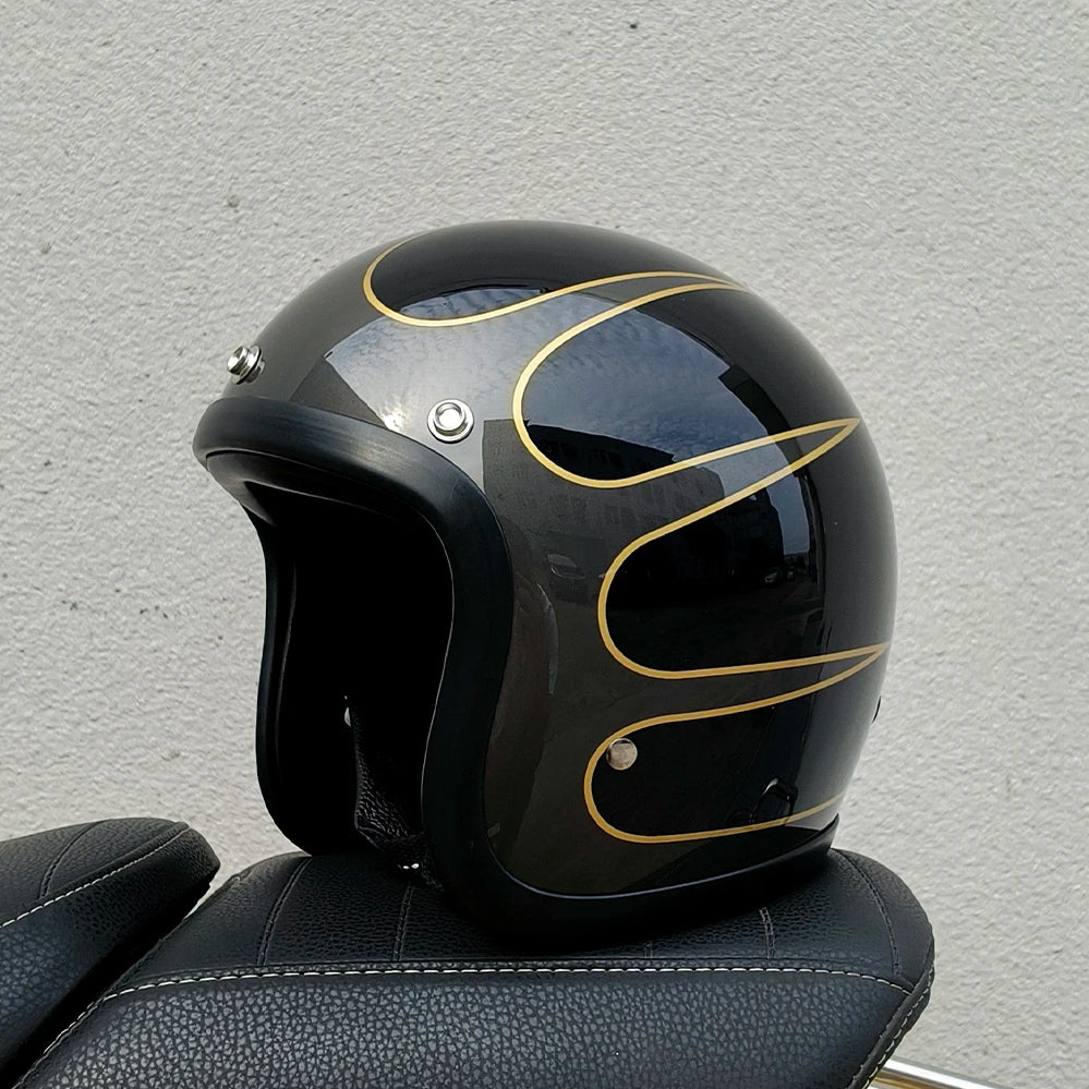 Casque moto rétro compact noir style japonais - vue de trois quarts - vue 1