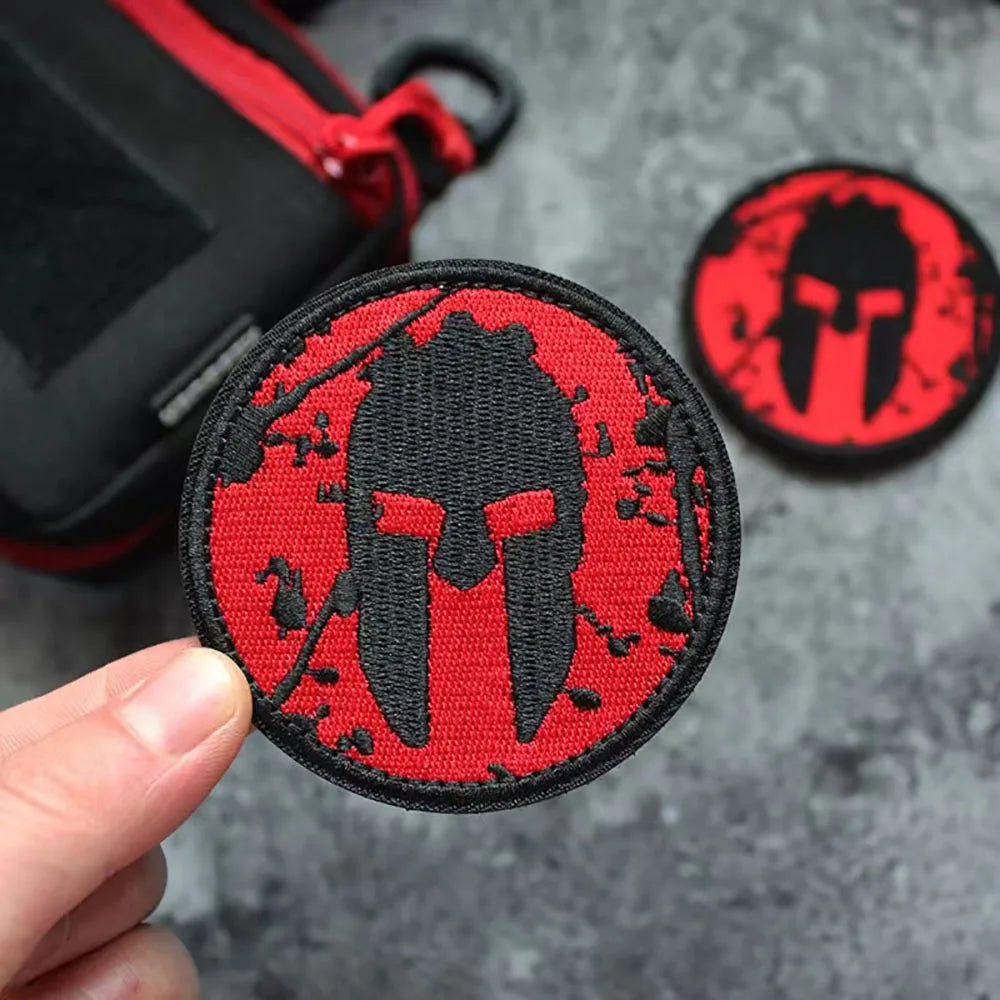 Écusson casque spartiate brodé style militaire - vue 1