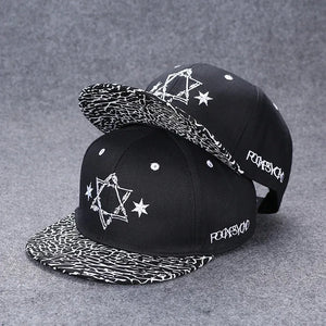 Casquette brodée à visière plate, vue de face - vue 50