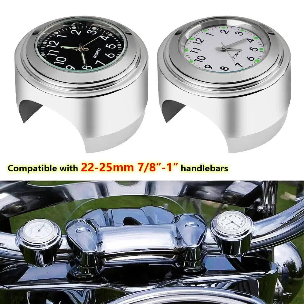Horloge et thermomètre noirs fixés sur le guidon d'une moto - vue 3