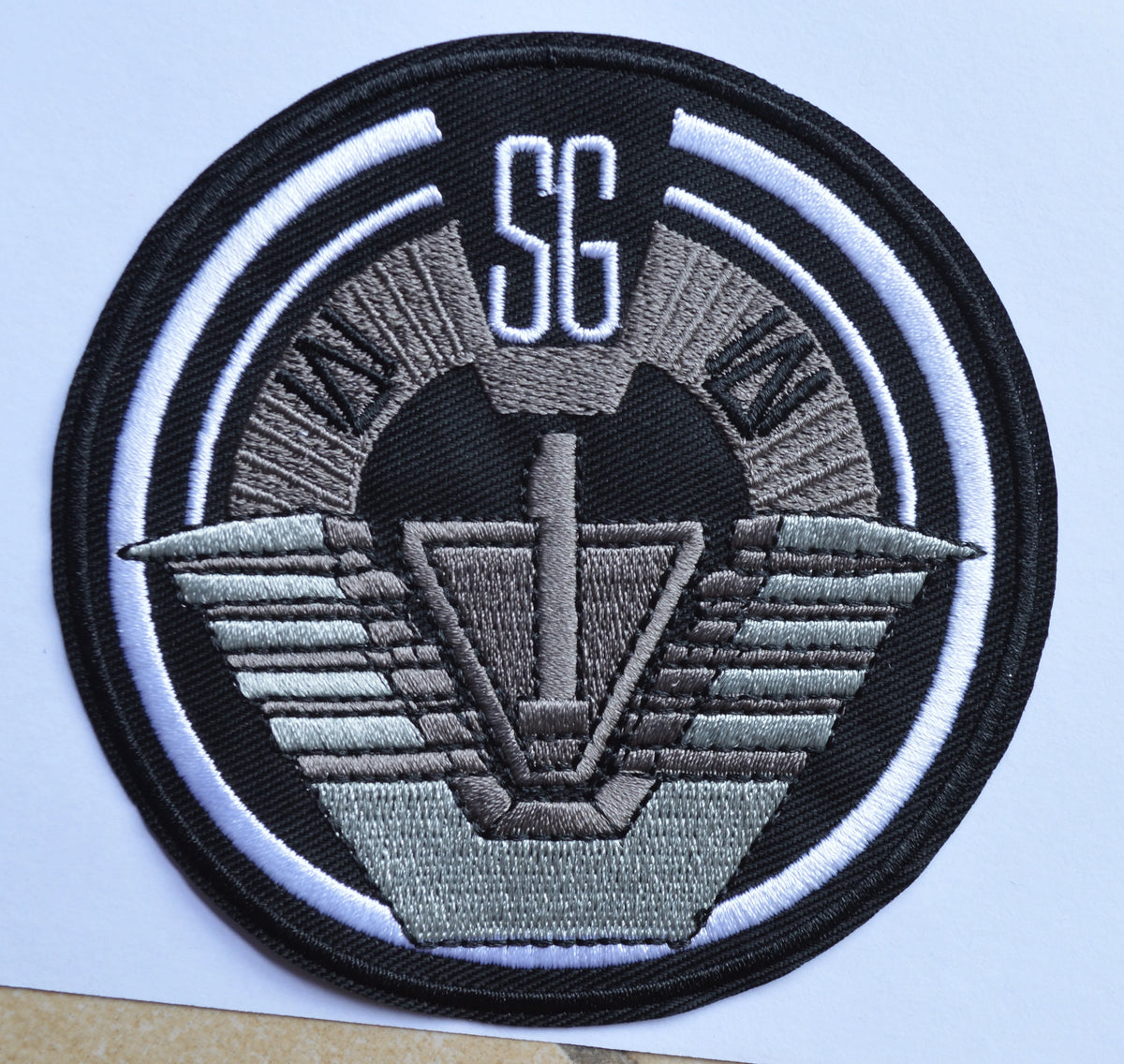 Écusson brodé logo Stargate SG-1 à repasser, environ 10 cm - vue 1