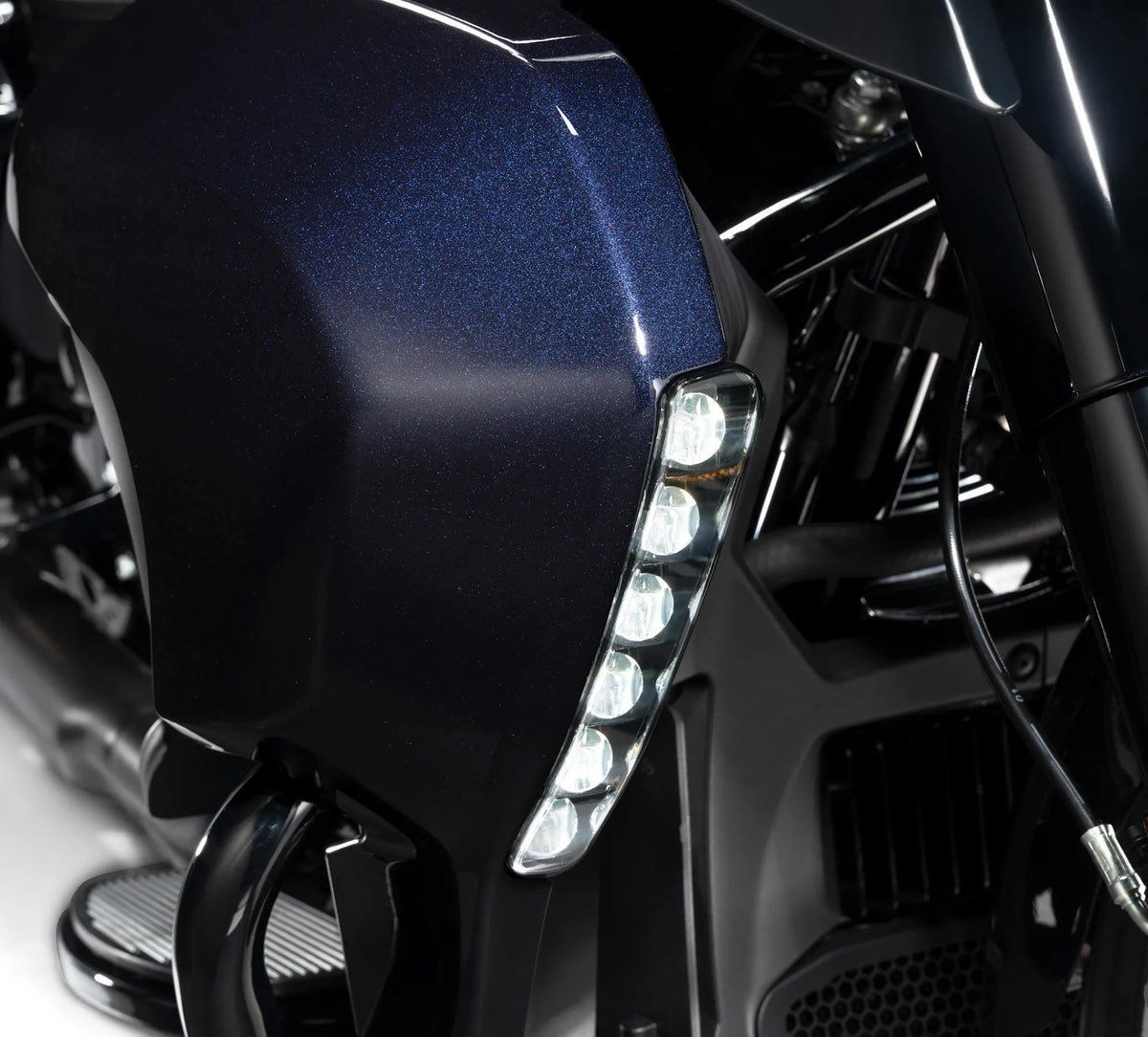 Feux LED de carénage inférieur avec clignotants pour Harley Touring - vue 2