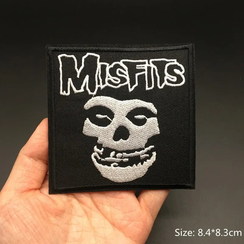 Patch brodé rock punk thermocollant pour blouson ou veste en jean - vue 32