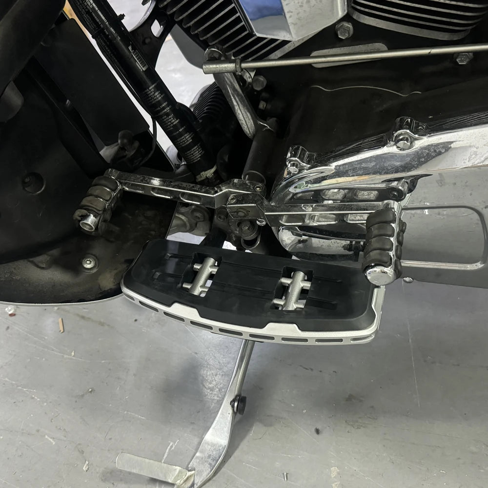 Repose-Pieds Conducteur (Footboards) Forgés Aluminium - Harley-Davidson Touring, Softail, Trike – photo 3/10