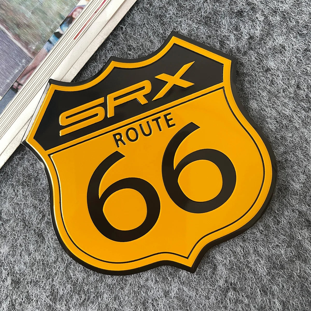 Emblème autocollant aluminium Route 66 sur carrosserie de moto - vue 10