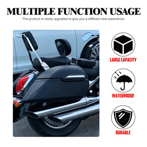 Paire de sacoches rigides noires fixées à l'arrière d'une moto classique - vue 2