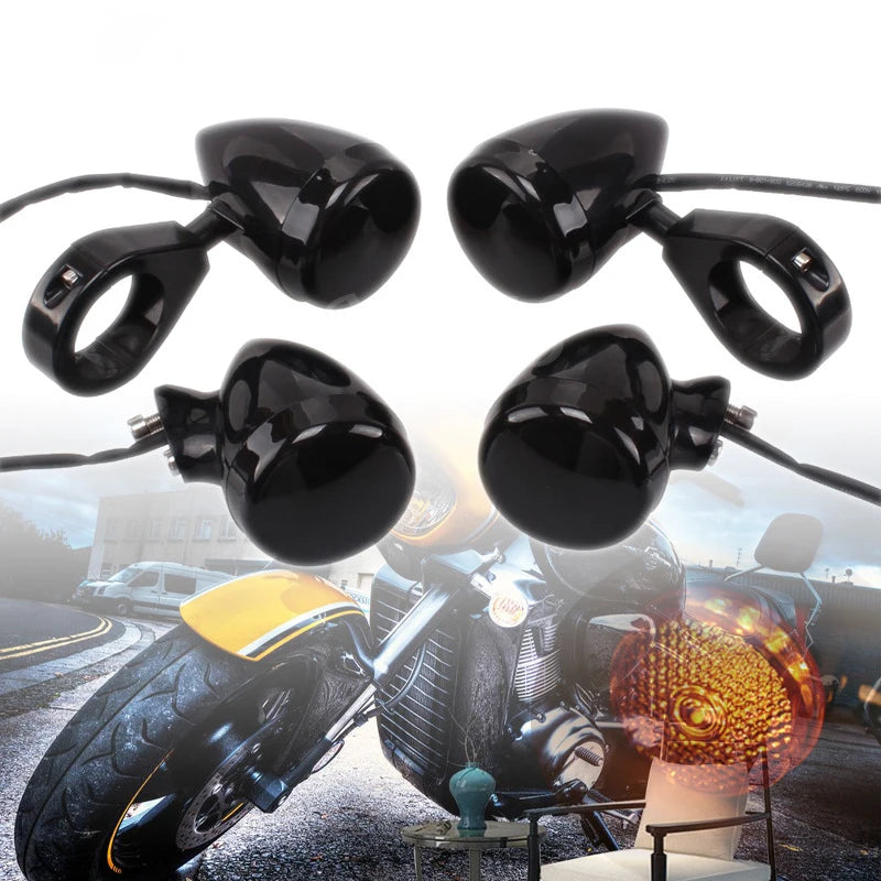 Clignotant LED ambre fixé par collier sur un tube de fourche de moto - vue 5