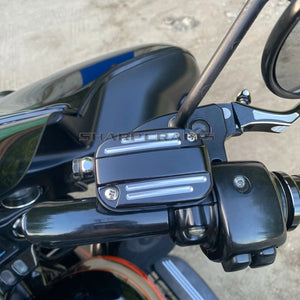 Couvercle de maître-cylindre droit pour Harley Touring - vue 4