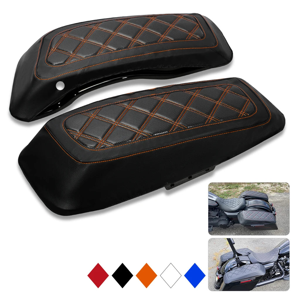 Housse de protection noire installée sur le couvercle d'une sacoche rigide Harley - vue 9