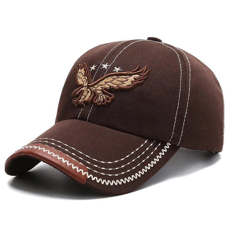 Casquette beige brodée d'un aigle, vue de face - vue 8