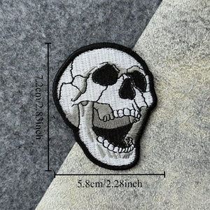Écusson tactique brodé tête de mort punk avec fixation velcro - vue 6