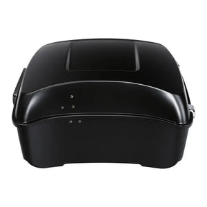 Malle arrière noire King Size montée sur une Harley-Davidson Touring - vue 3