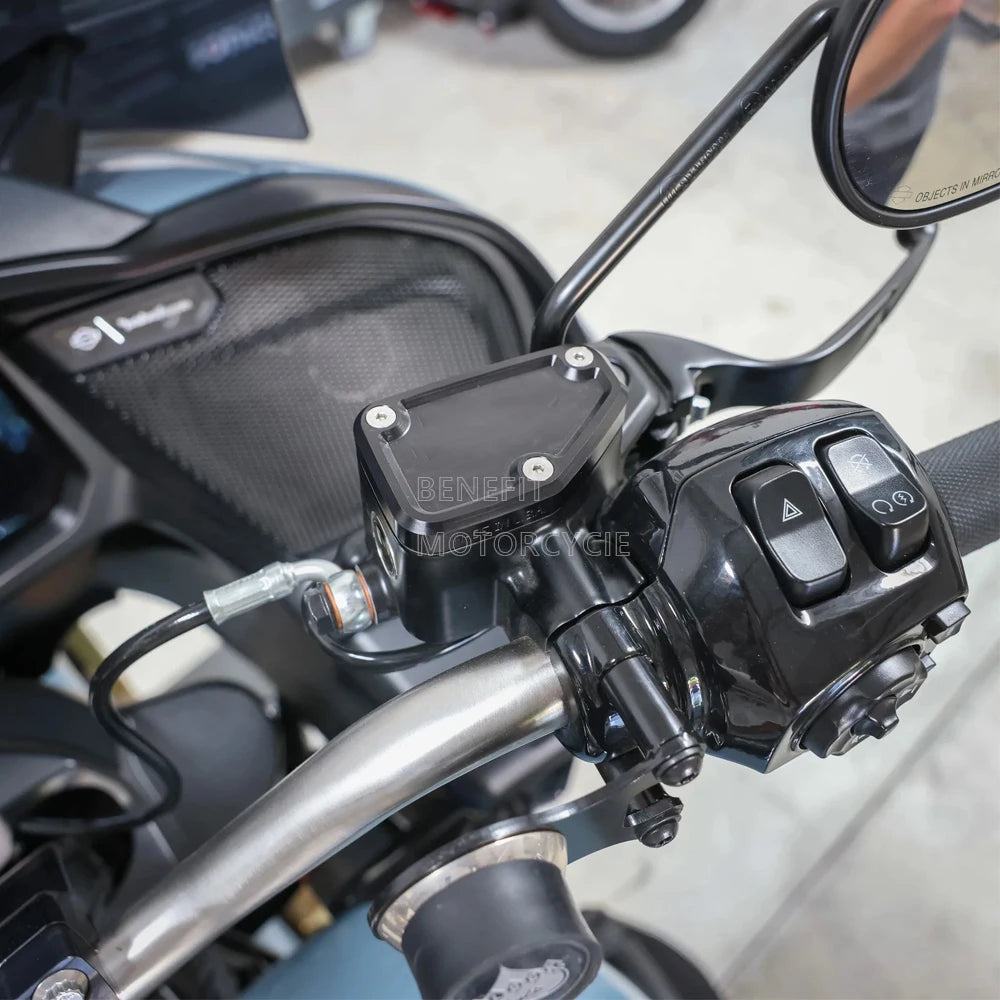 Cache de réservoir de frein avant - Harley-Davidson Road Glide 2024 et plus – photo 3/10