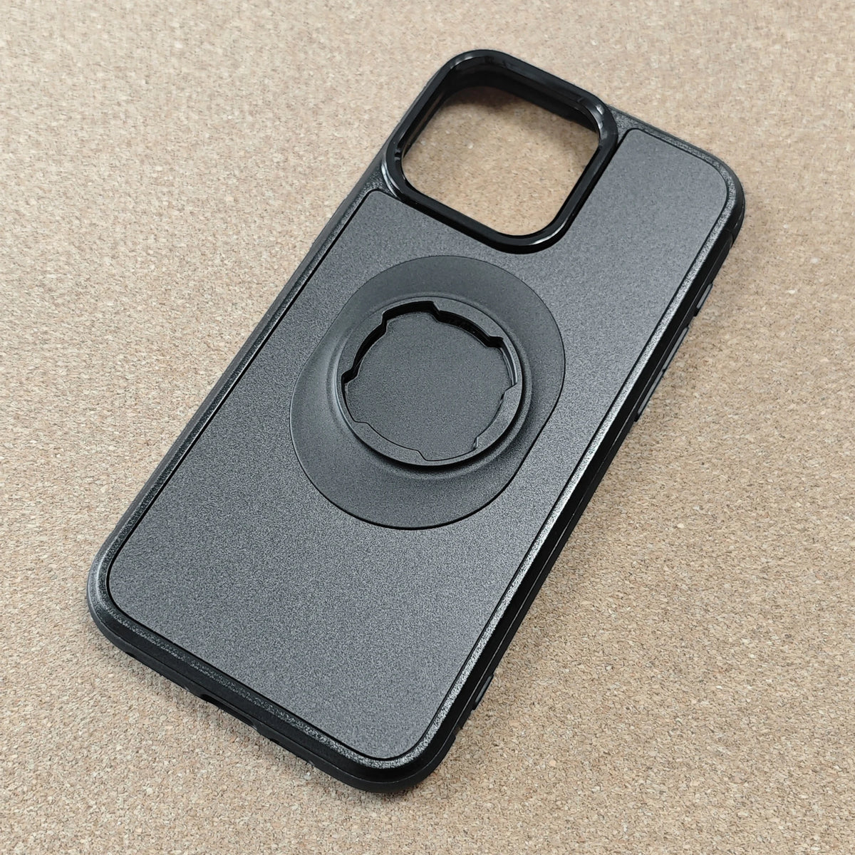 Coque antichoc pour iPhone avec verrouillage type Quad-Lock, compatible support moto et vélo - vue 3