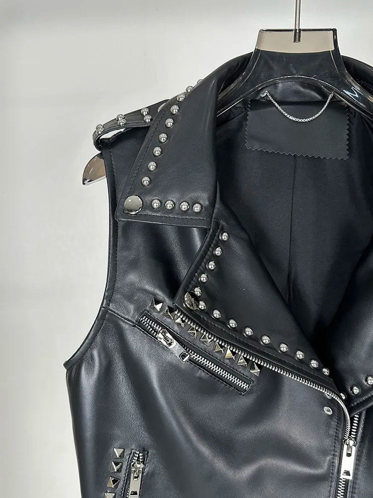 Gilet en cuir noir clouté style motarde - vue 3