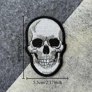 Écusson tactique brodé tête de mort punk avec fixation velcro - vue 4