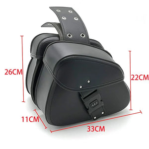 Sacoche latérale noire en simili-cuir avec serrure à code, fixée sur une moto - vue 3